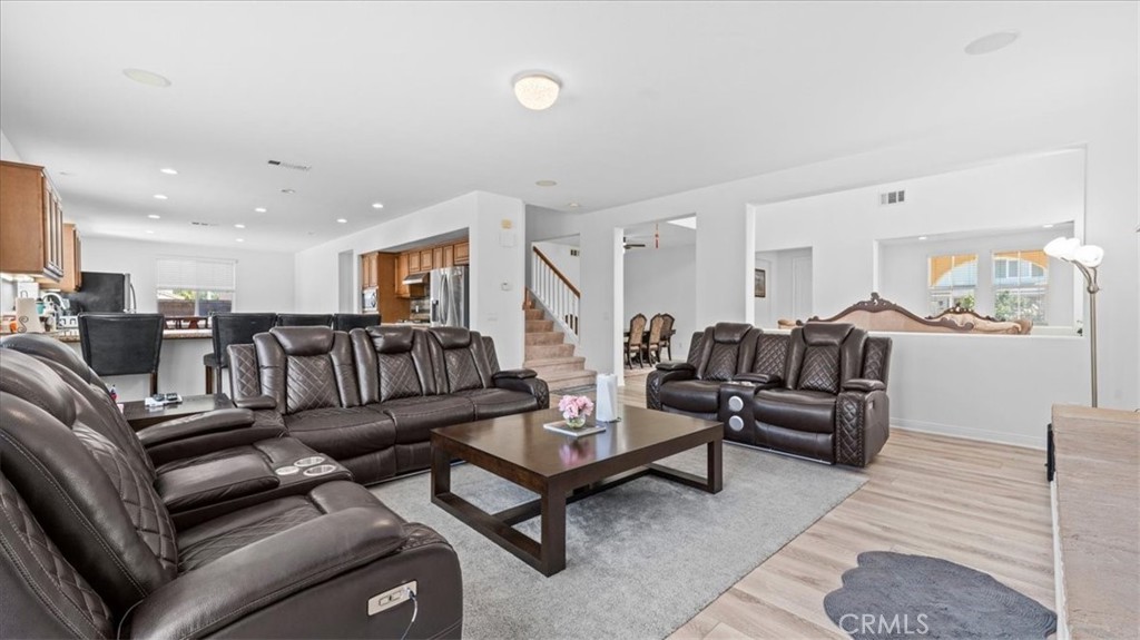 13730 Deerpath Property Photo 6