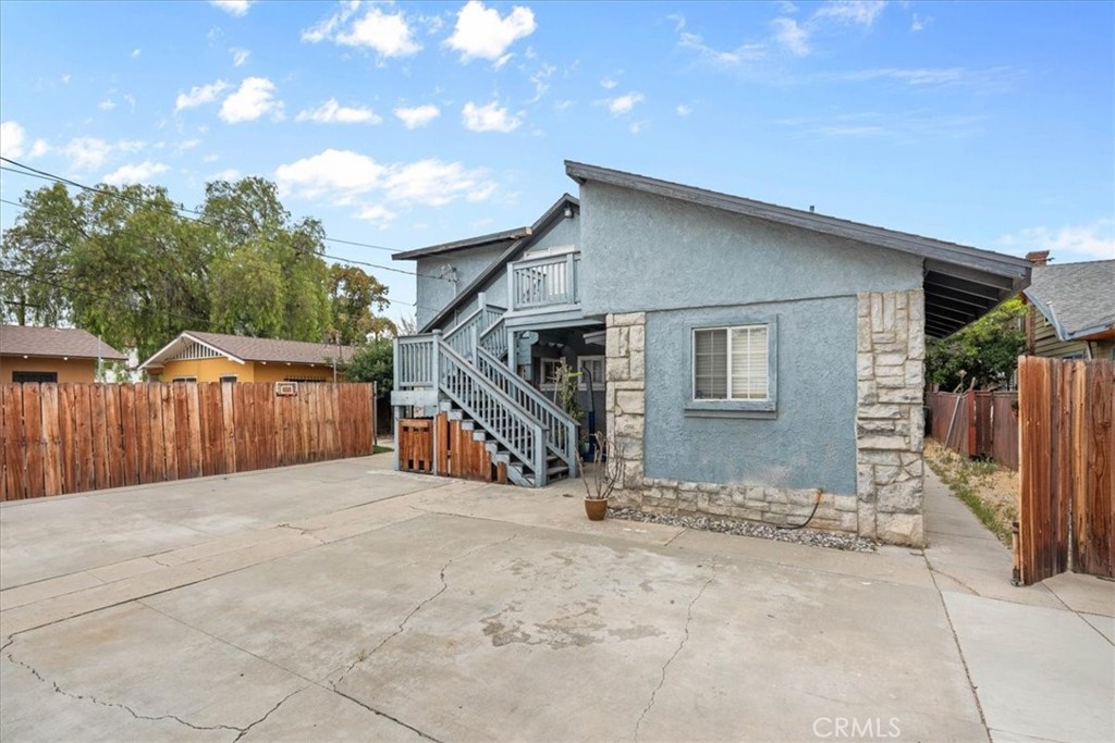3974 5th Street Property Photo 5