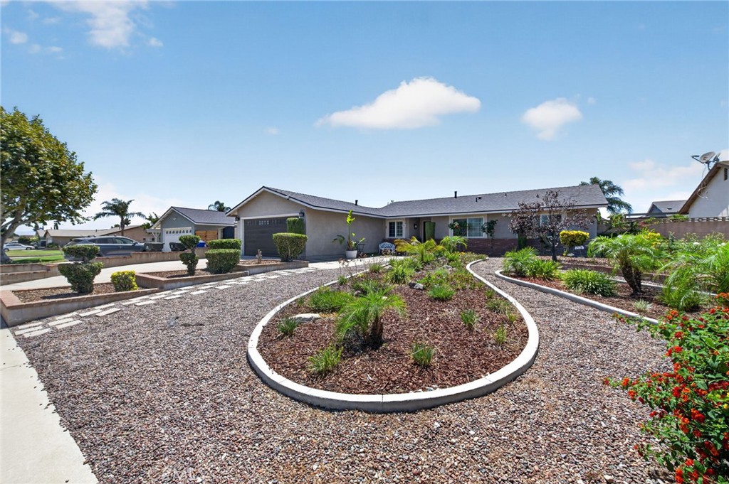 807 N Madera Property Photo 4