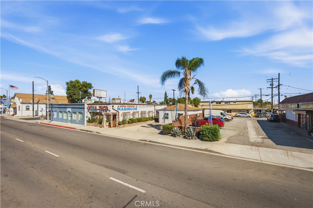 7606 Eastern Property Photo 4
