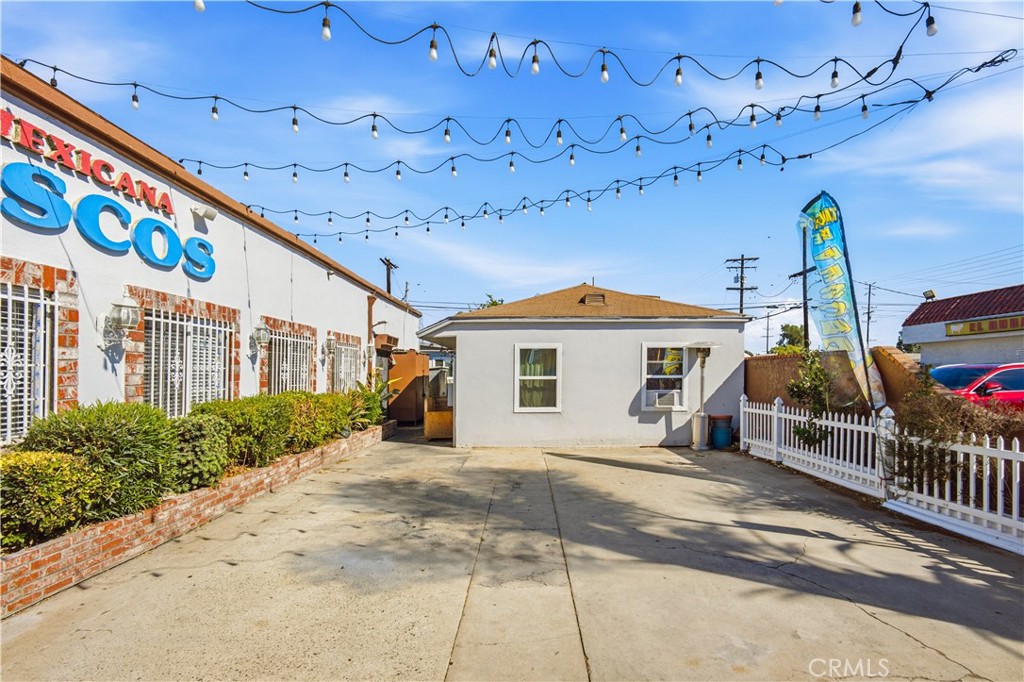 7606 Eastern Property Photo 24