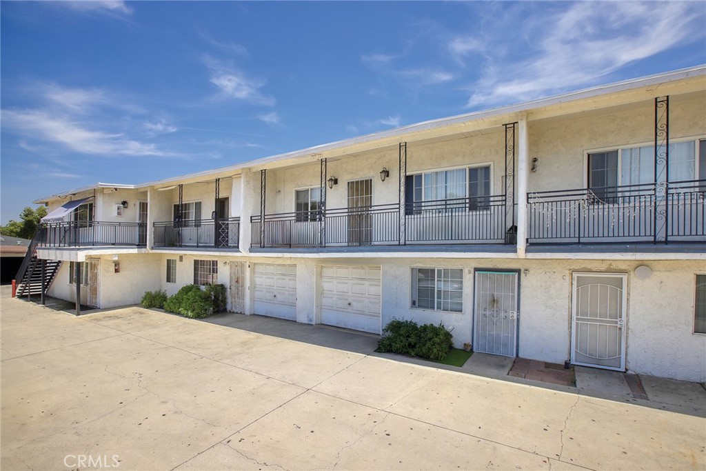 8219 2nd Street Property Photo 2