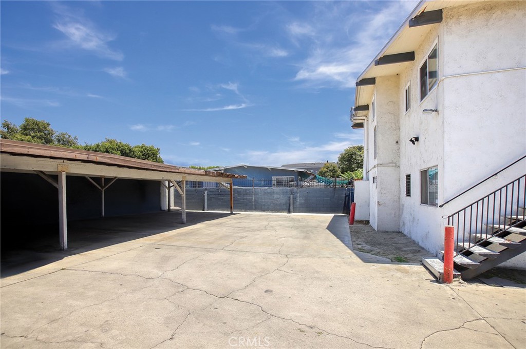 8219 2nd Street Property Photo 4