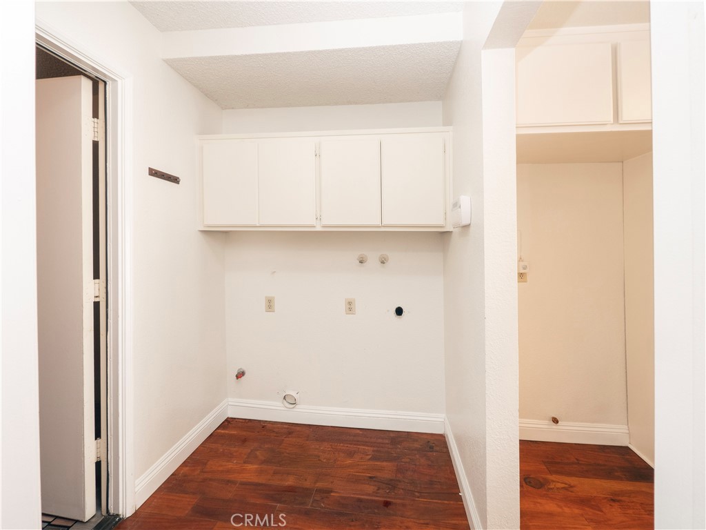 809 Tiverton Court Property Photo 46