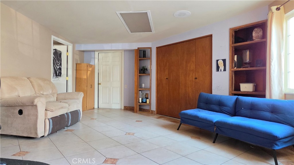 4902 Doreen Property Photo 7