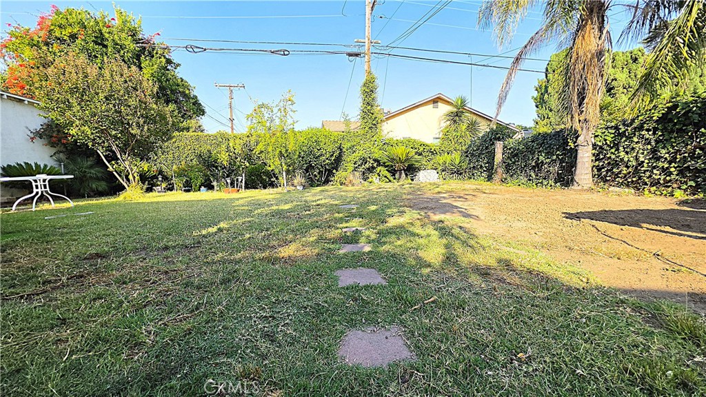 4902 Doreen Property Photo 8
