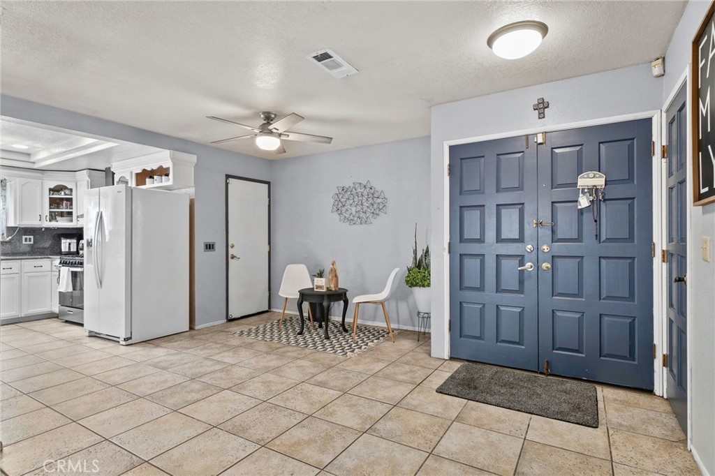 17231 Wabash Avenue Property Photo 4