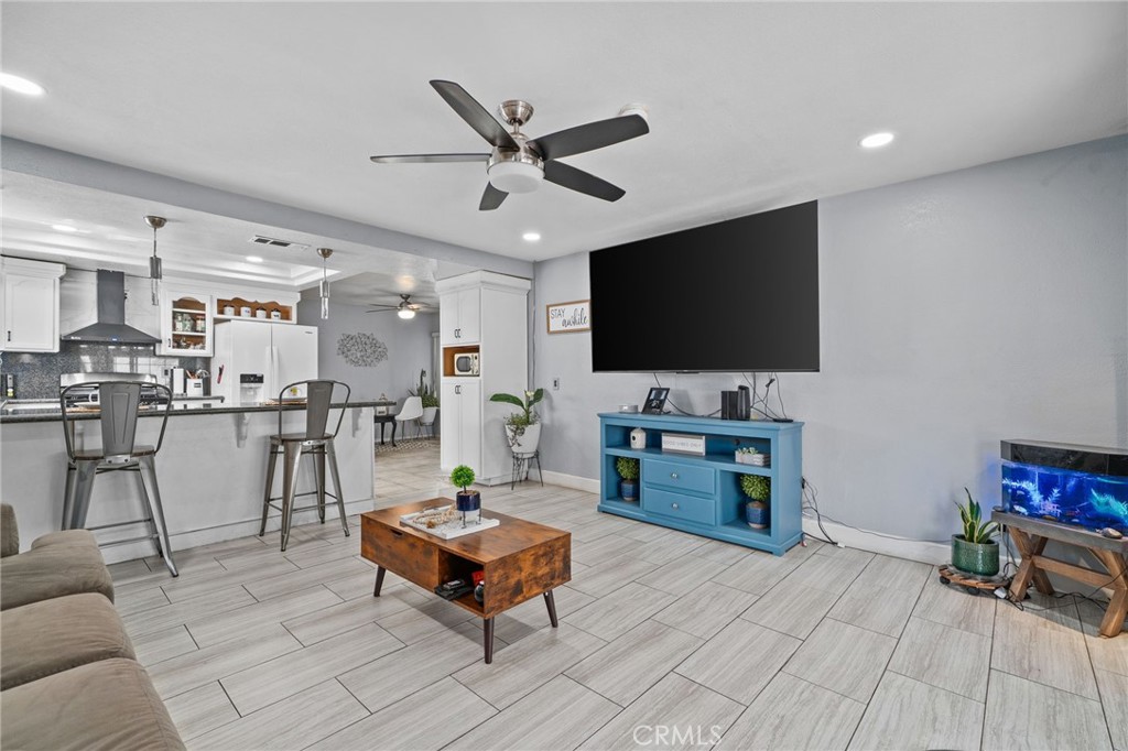 17231 Wabash Avenue Property Photo 14
