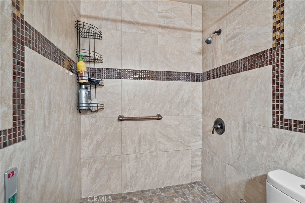 17231 Wabash Avenue Property Photo 26