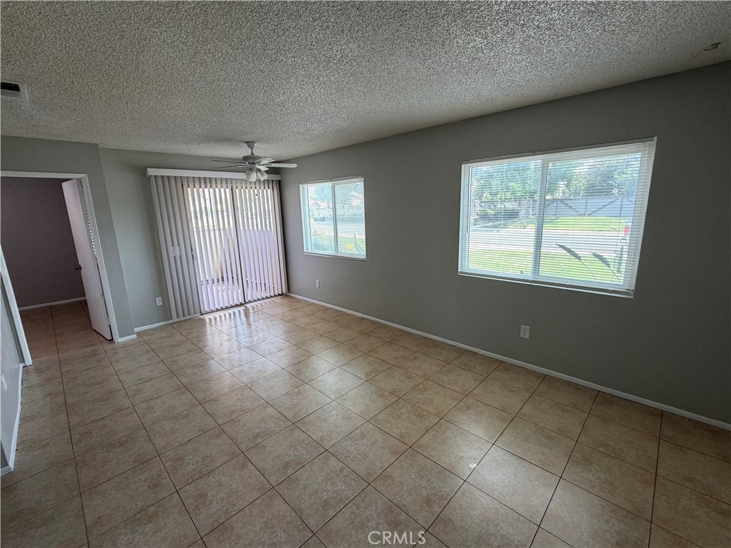 3732 Oak Creek E Property Photo 5