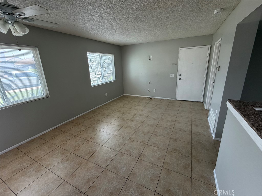 3732 Oak Creek E Property Photo 6