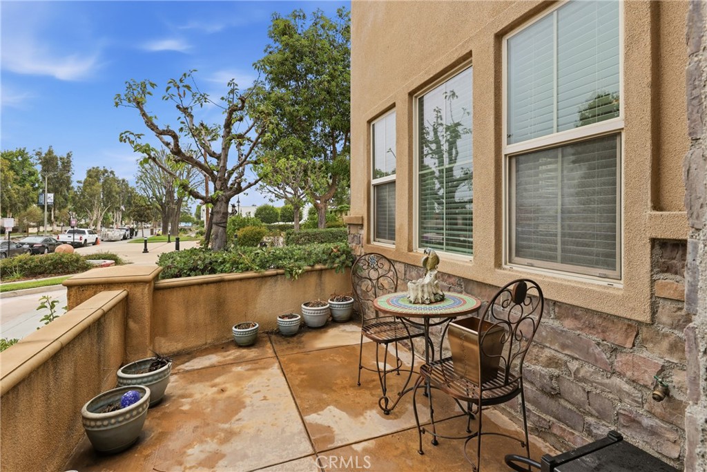 1603 Huntington Dr. Property Photo 4