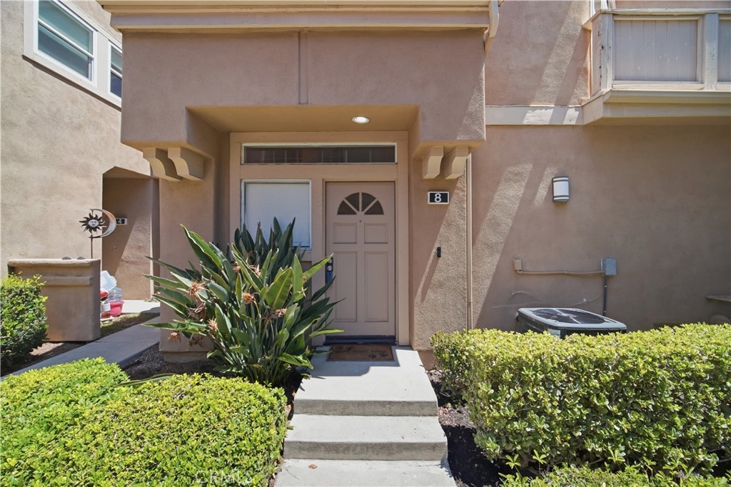 8 Magellan Aisle Property Photo 2