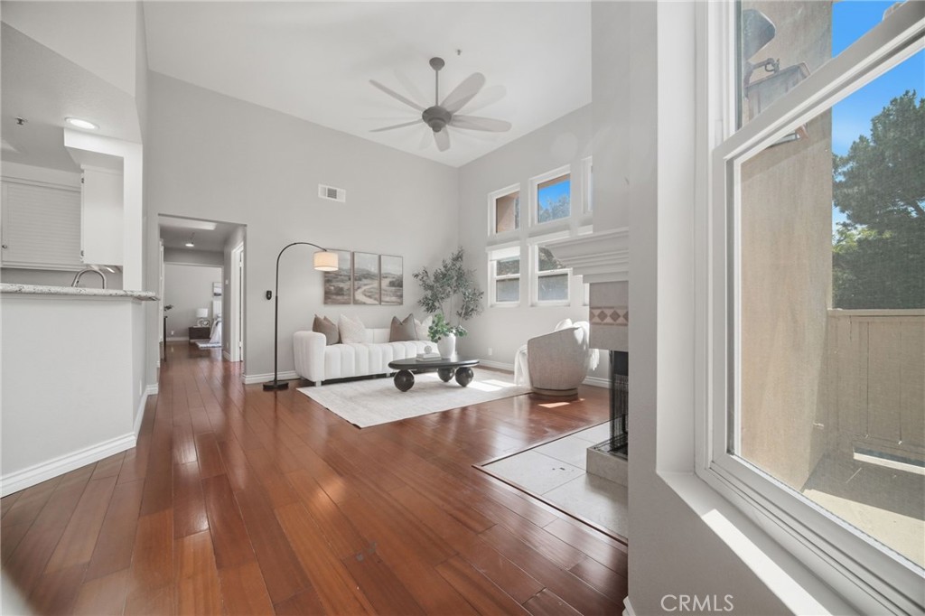 8 Magellan Aisle Property Photo 3