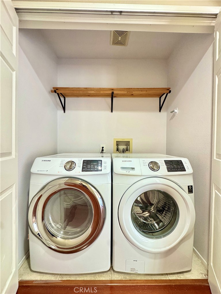 8 Magellan Aisle Property Photo 18