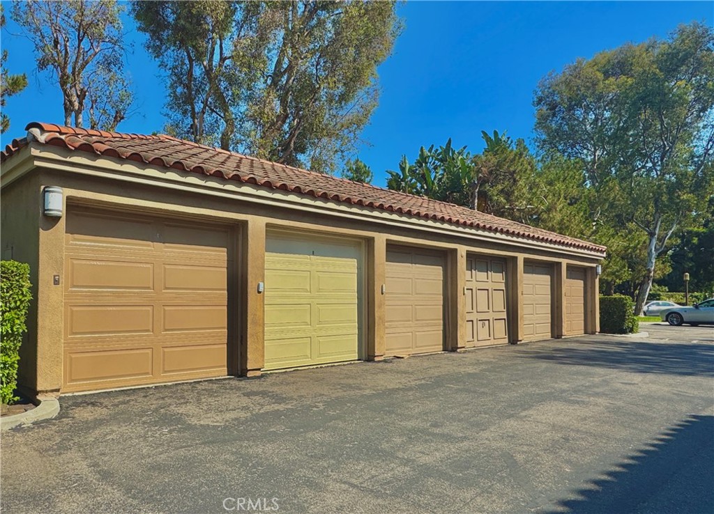8 Magellan Aisle Property Photo 23