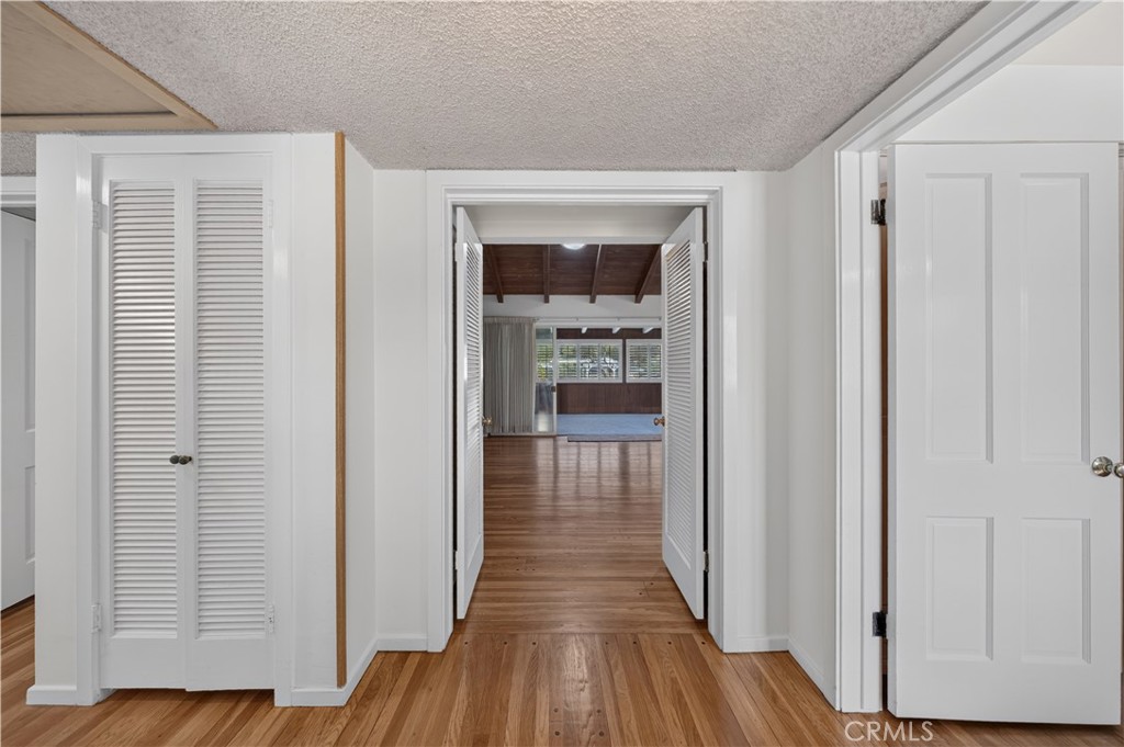 543 Ranch Lane Property Photo 4