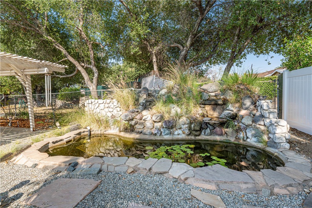 543 Ranch Lane Property Photo 44