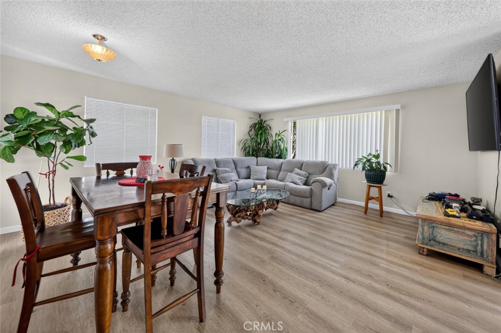 1012 N Vernon Avenue Property Photo 8