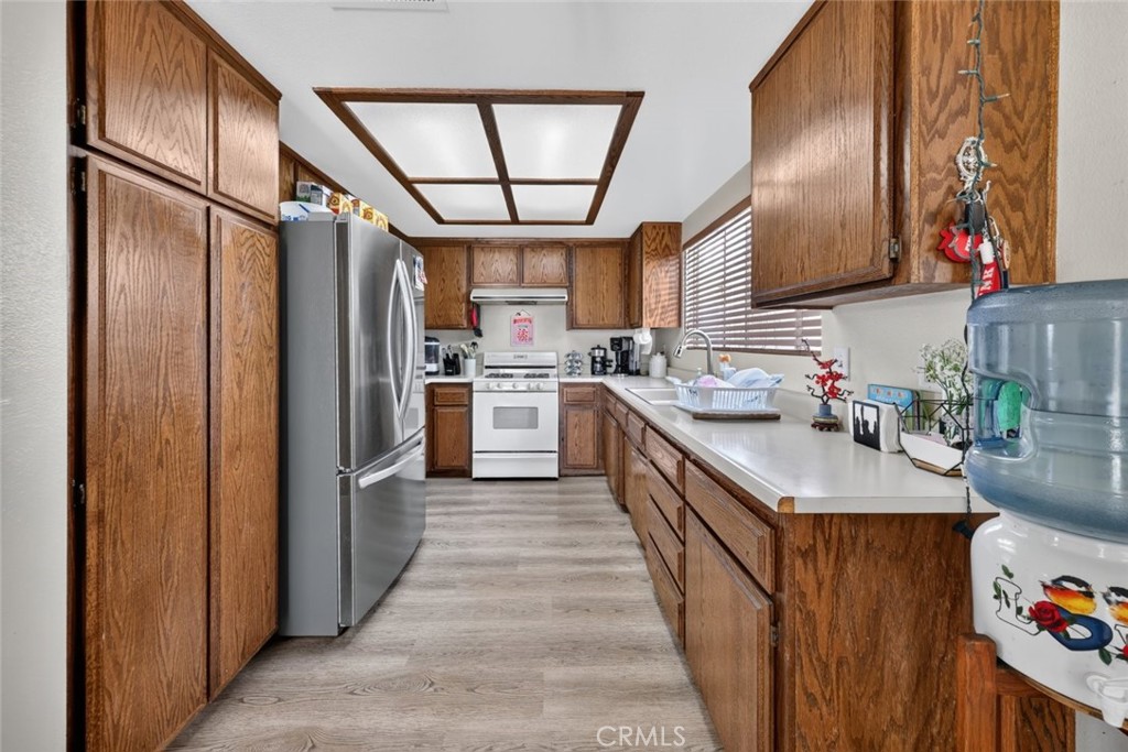 1012 N Vernon Avenue Property Photo 10
