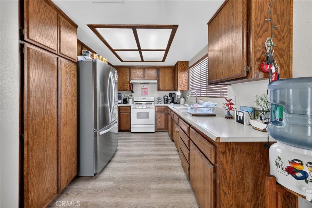 1012 N Vernon Avenue Property Photo 11