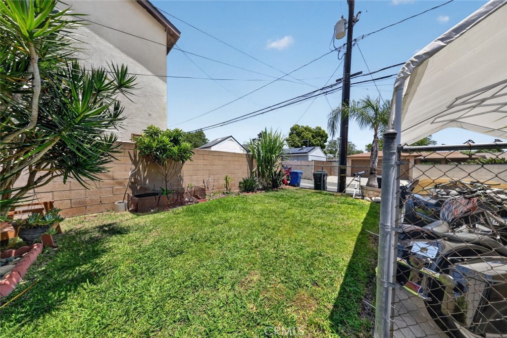 1012 N Vernon Avenue Property Photo 19