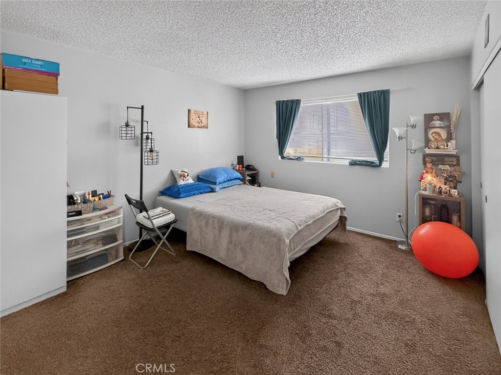 1012 N Vernon Avenue Property Photo 29