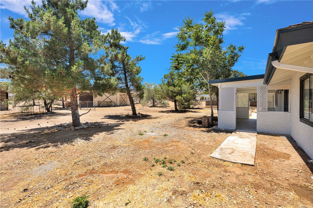 10055 Baker Rd Property Photo 14
