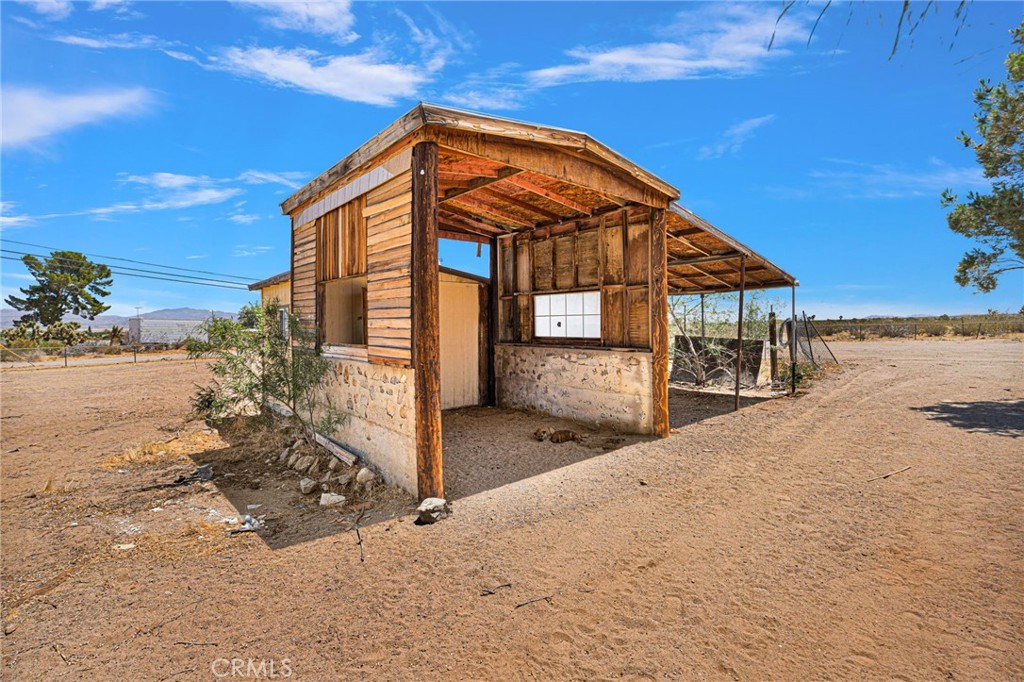 10055 Baker Rd Property Photo 16
