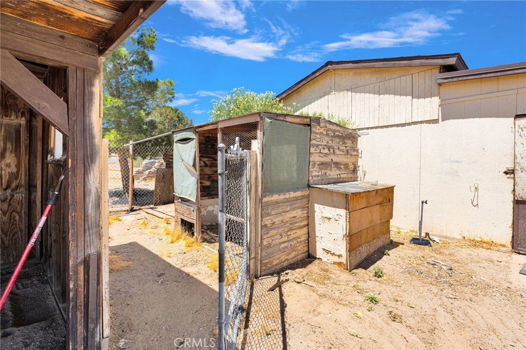 10055 Baker Rd Property Photo 20