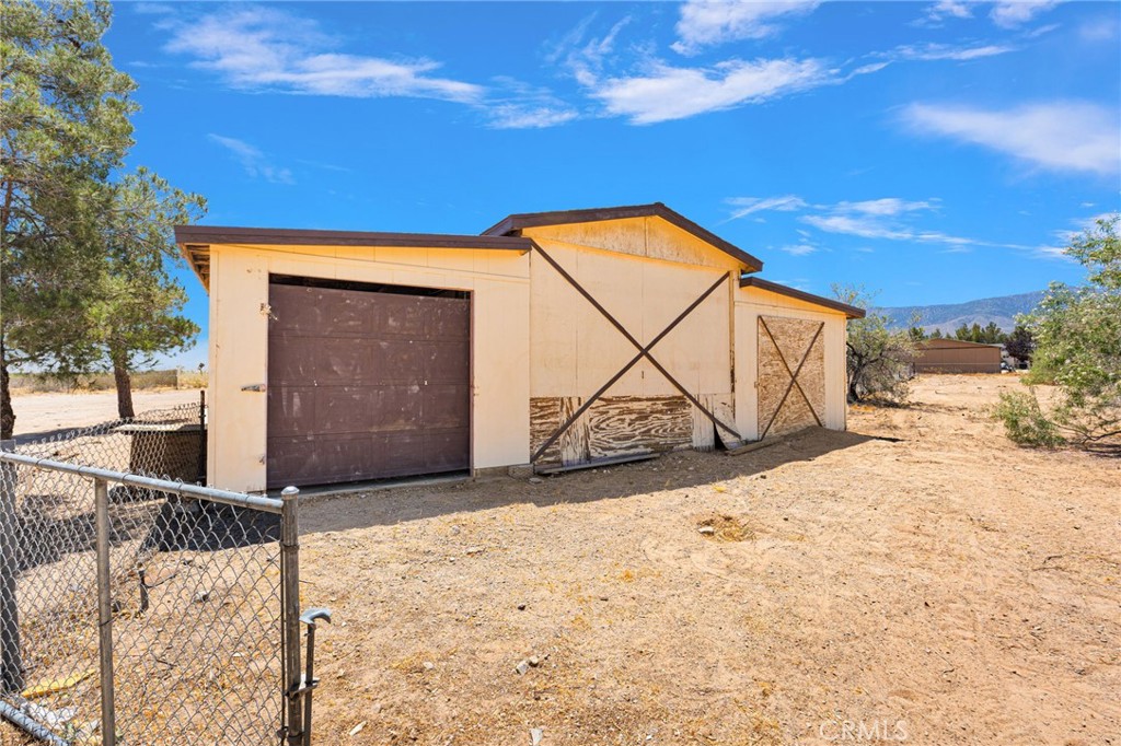 10055 Baker Rd Property Photo 21