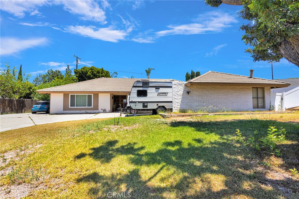 981 Serfas Club Property Photo 2
