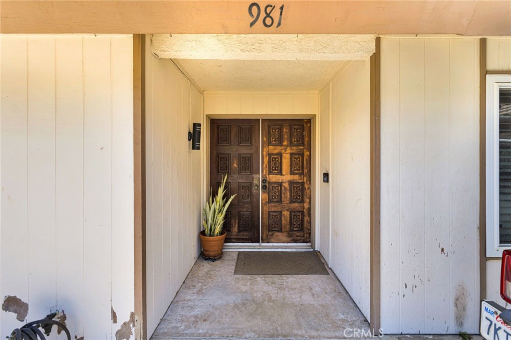 981 Serfas Club Property Photo 5