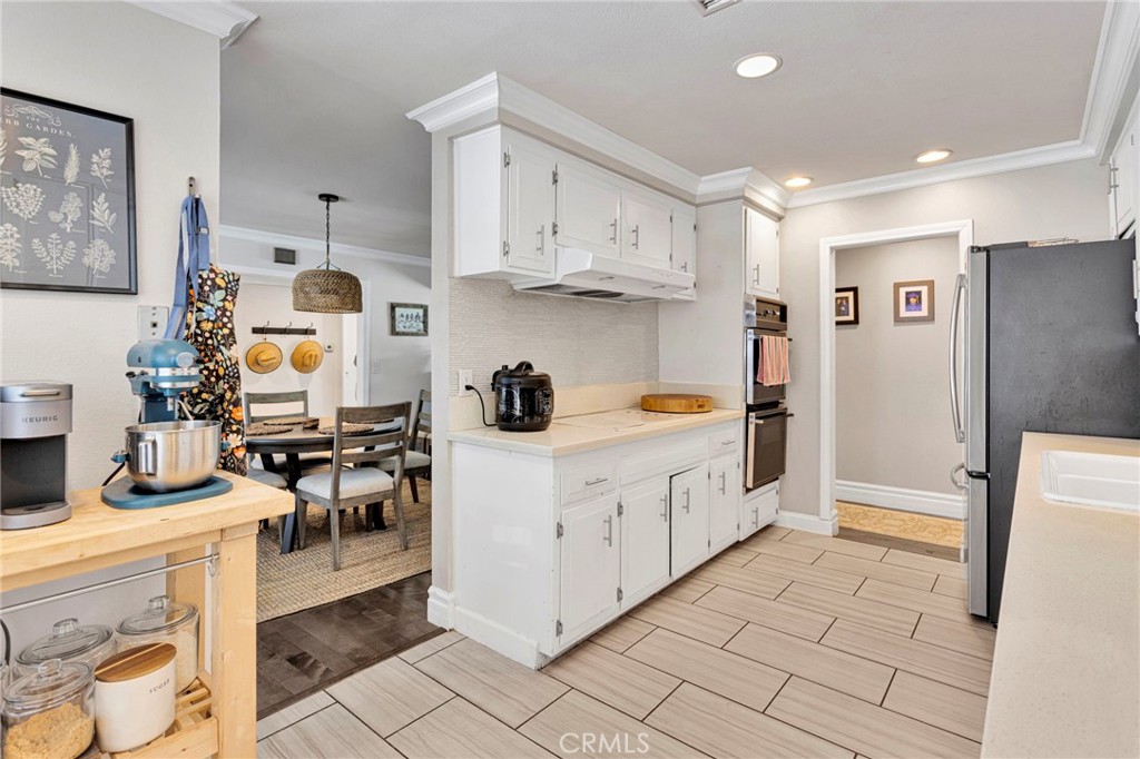981 Serfas Club Property Photo 21