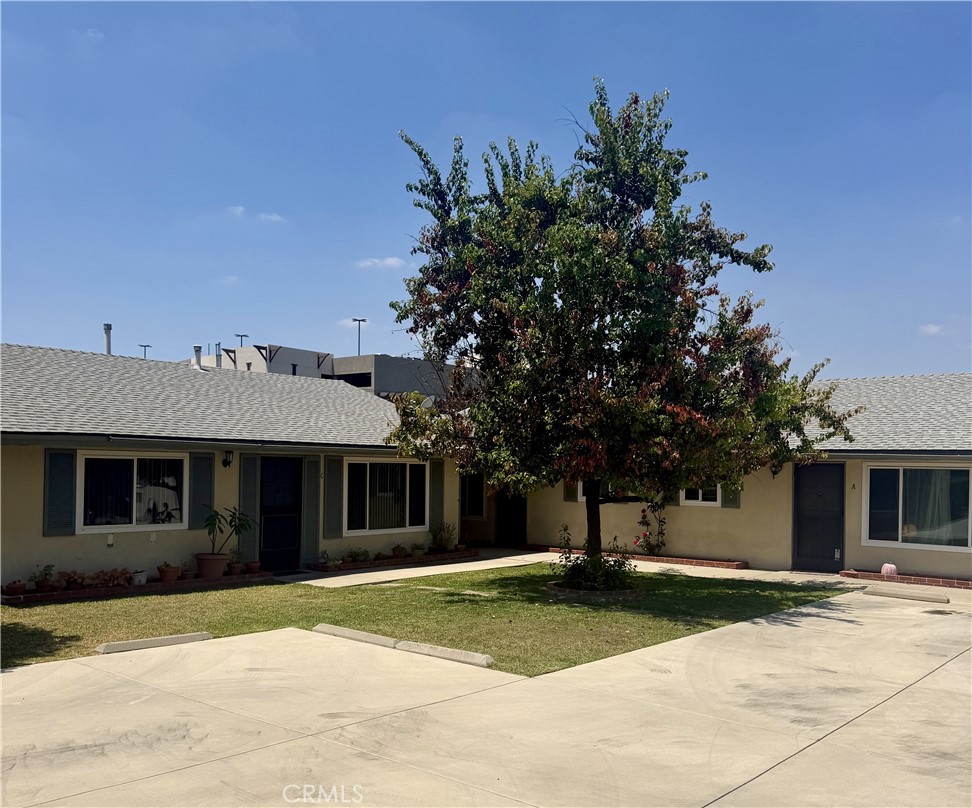 312 E Lemon Avenue Property Photo 1