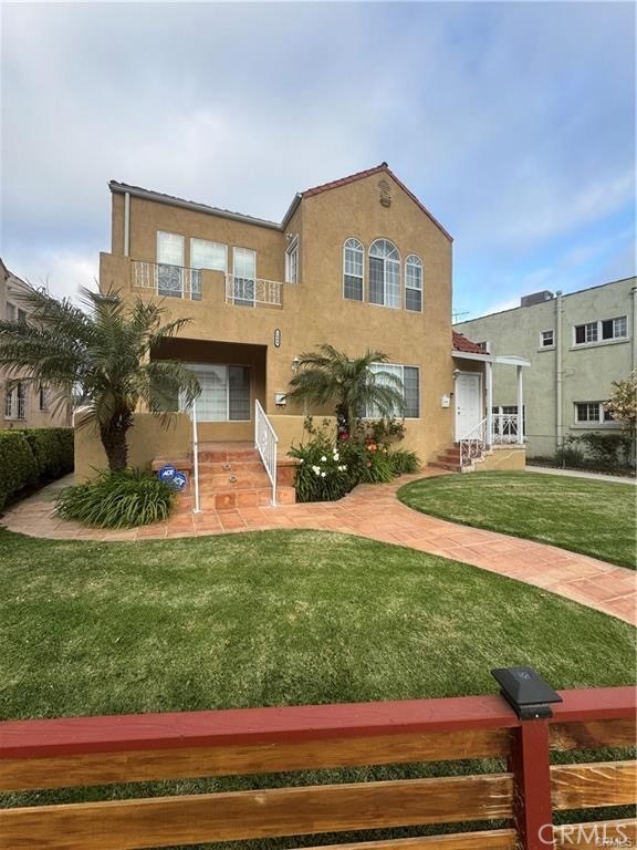 1046 S Citrus Avenue Property Photo 3