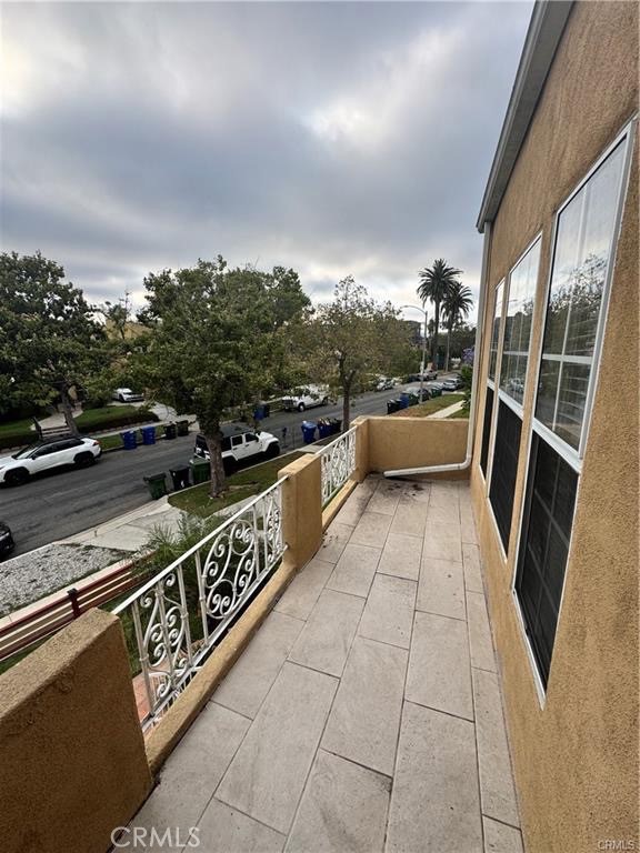 1046 S Citrus Avenue Property Photo 15