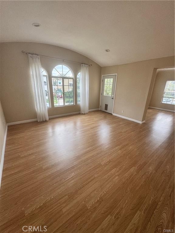 1046 S Citrus Avenue Property Photo 18