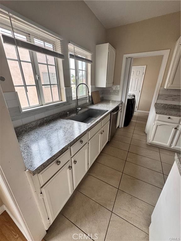 1046 S Citrus Avenue Property Photo 27