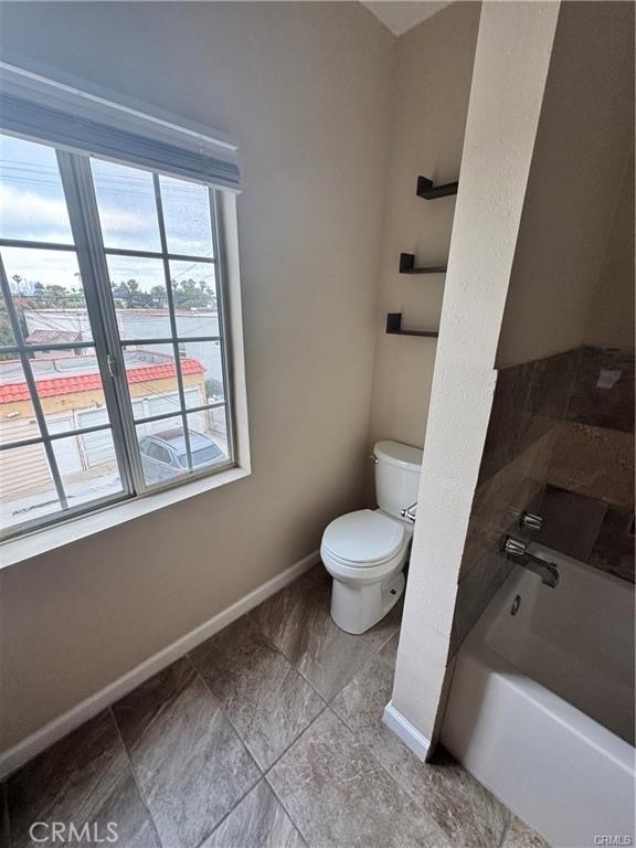 1046 S Citrus Avenue Property Photo 33