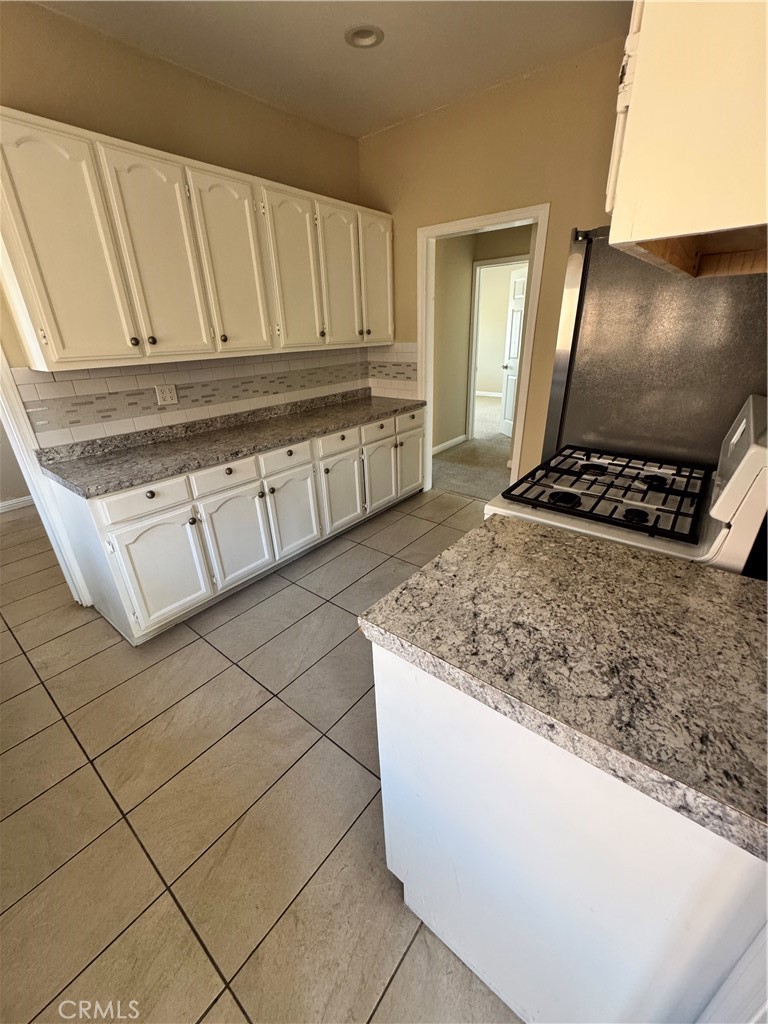 1046 S Citrus Avenue Property Photo 59