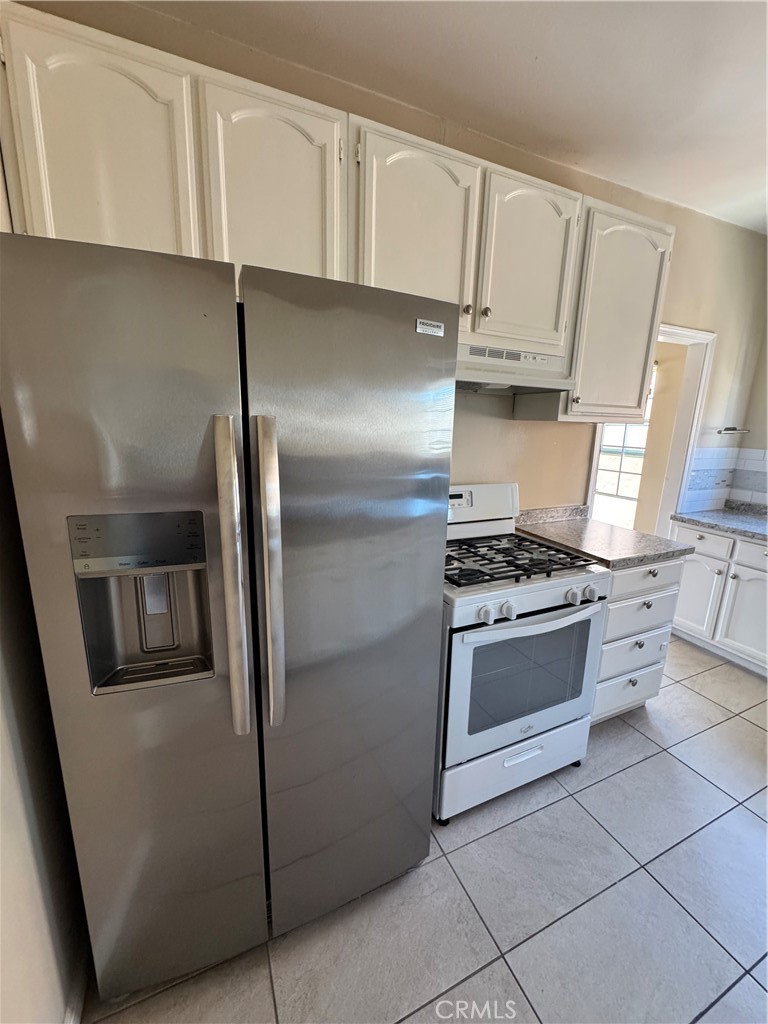 1046 S Citrus Avenue Property Photo 61