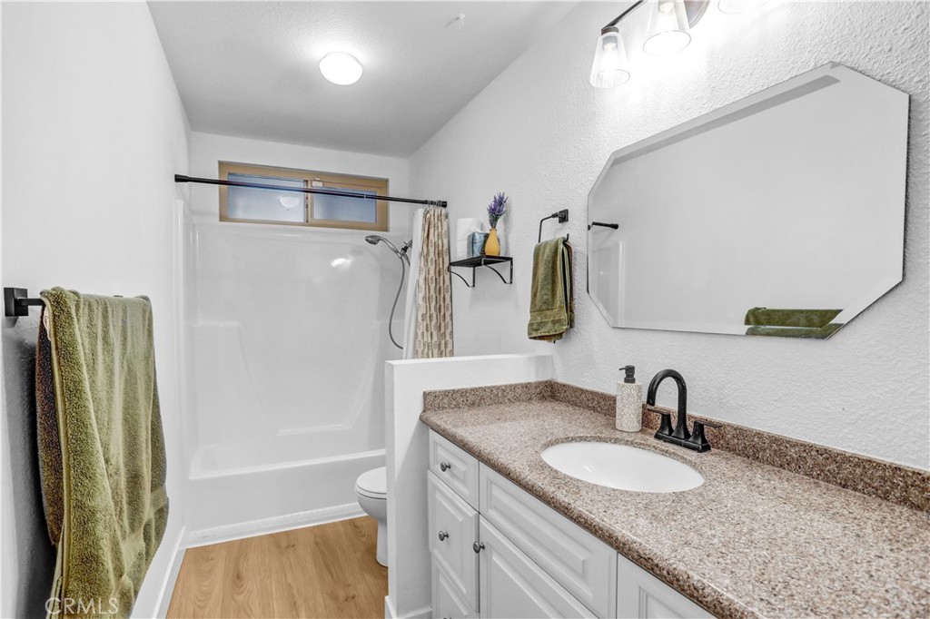 1432 N Erin Avenue Property Photo 6