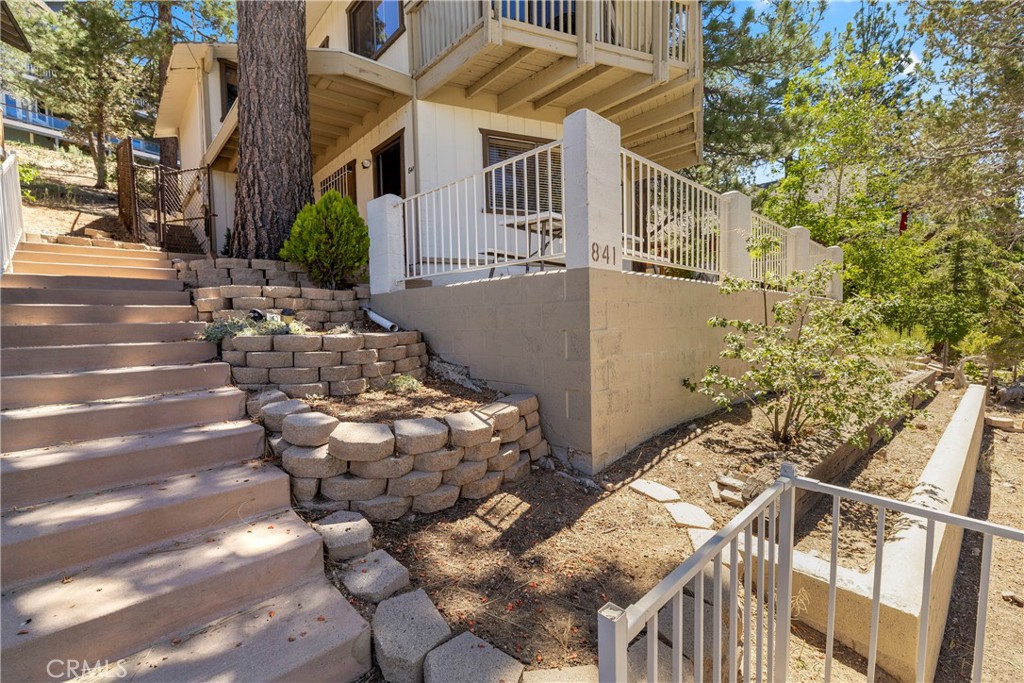 841 Menlo Drive Property Photo 4