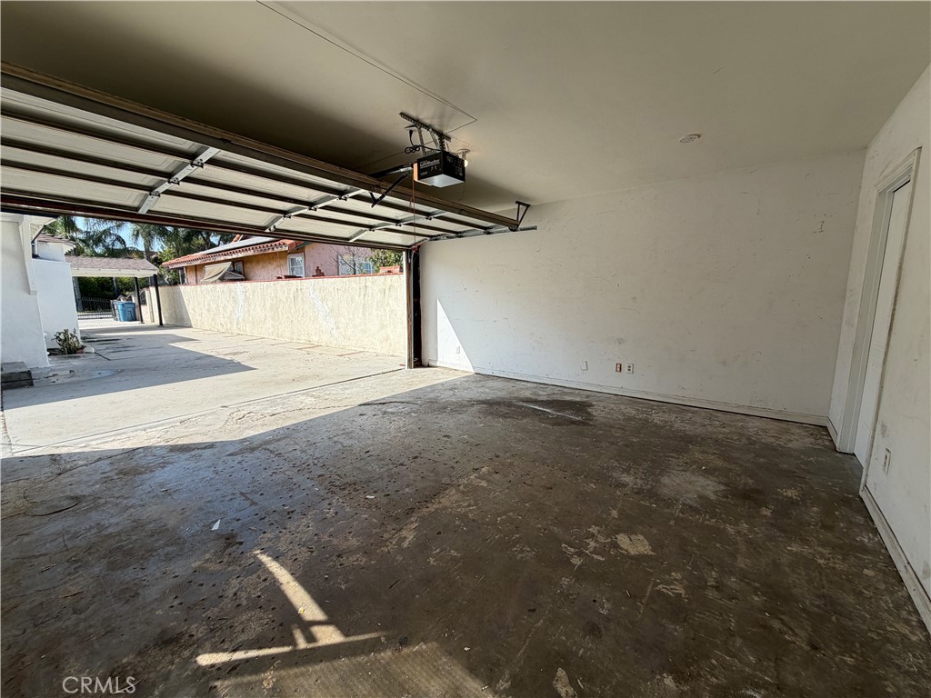 644 N Hagar Street Property Photo 44