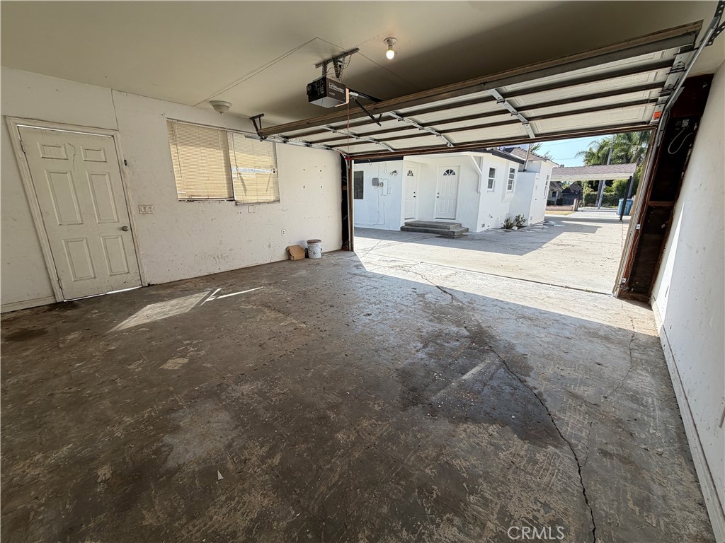 644 N Hagar Street Property Photo 45