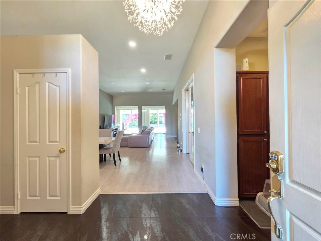 9430 Shadowgrove Property Photo 7