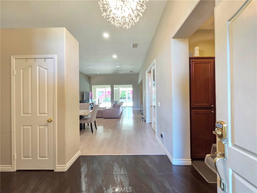 9430 Shadowgrove Property Photo 7