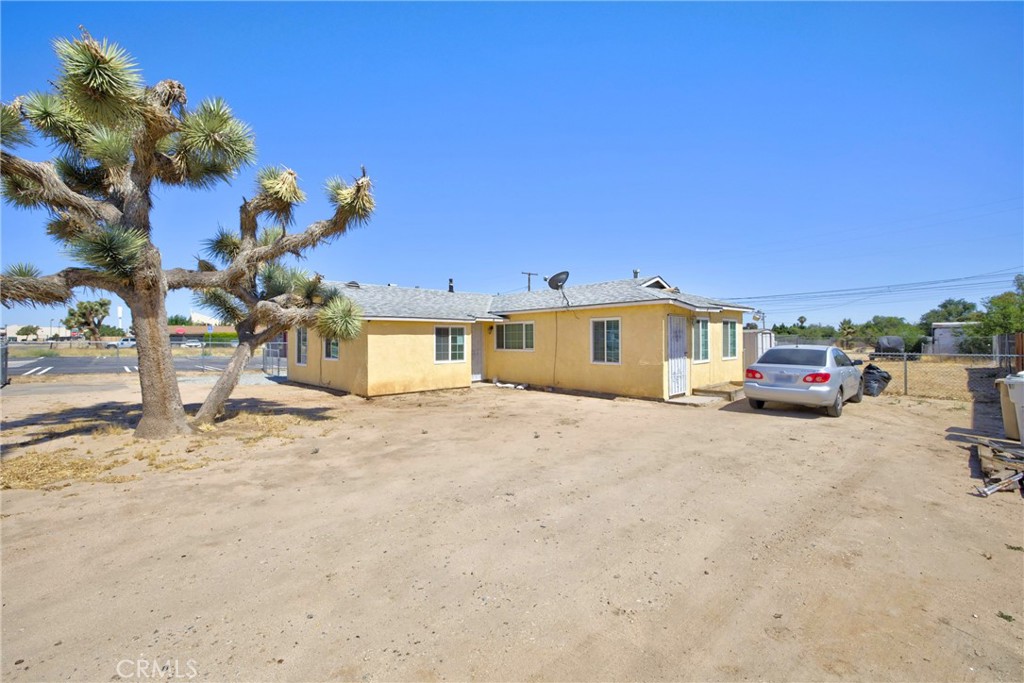 15990 Yucca Street B Property Photo 1