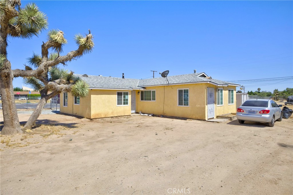 15990 Yucca Street B Property Photo 3
